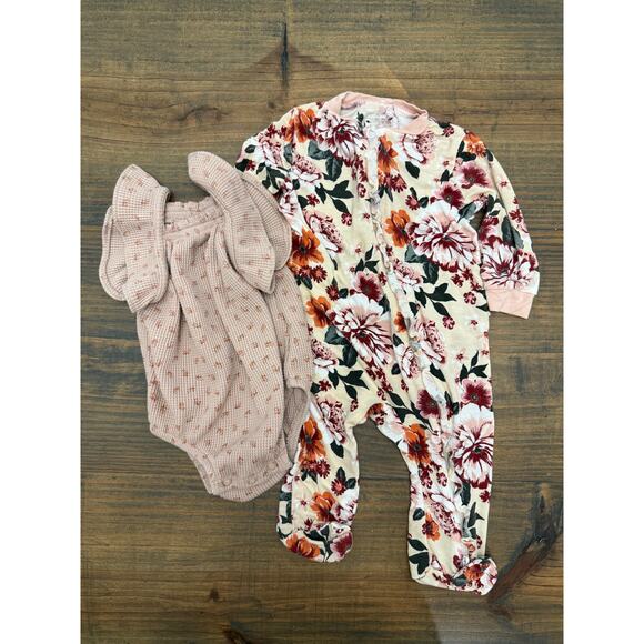 Carters and Milkberry Bundle 3-6 Month One Piece and Footie Pjs‎ - Picture 1 of 5